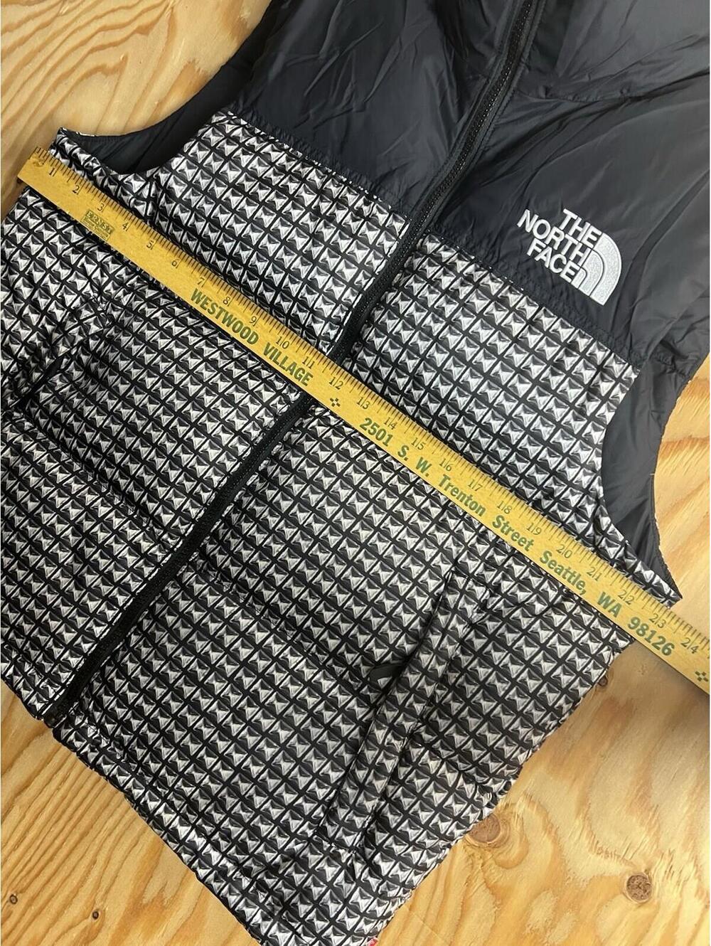 Supreme x The North Face Studded Nuptse Vest Mens M Black Puffer Hoody Jacket - Picture 13 of 15